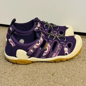 Cool Keen youth size 7 women 8.5 purple Knotch Creek waterproof adjustable shoes
